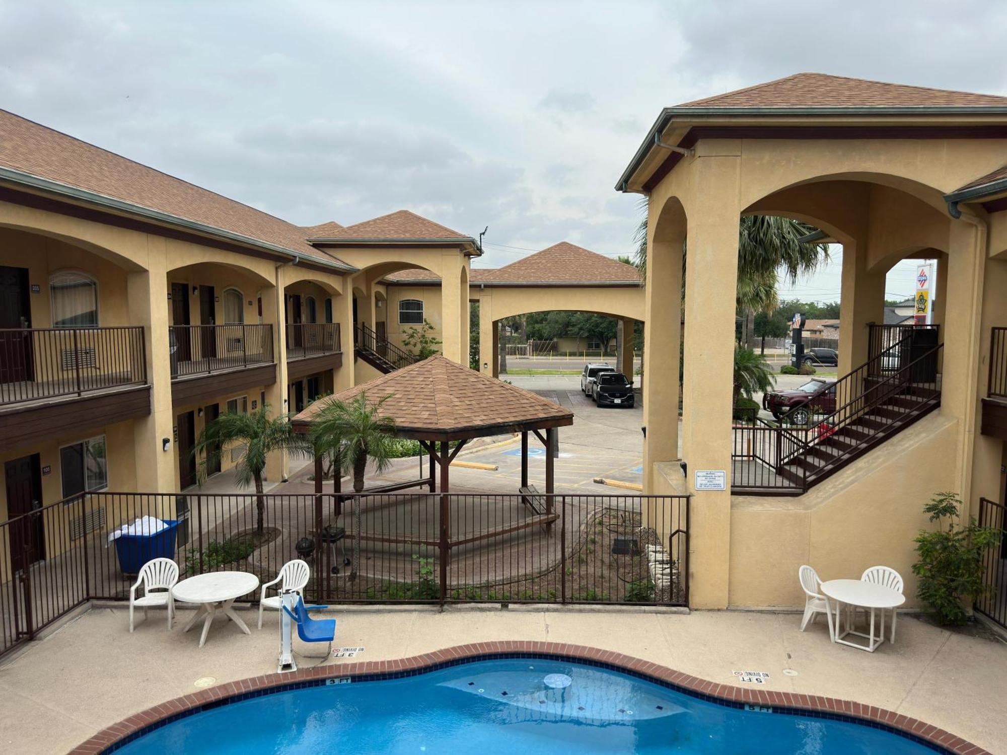Texas Inn And Suites Rgv Эдинбург Экстерьер фото